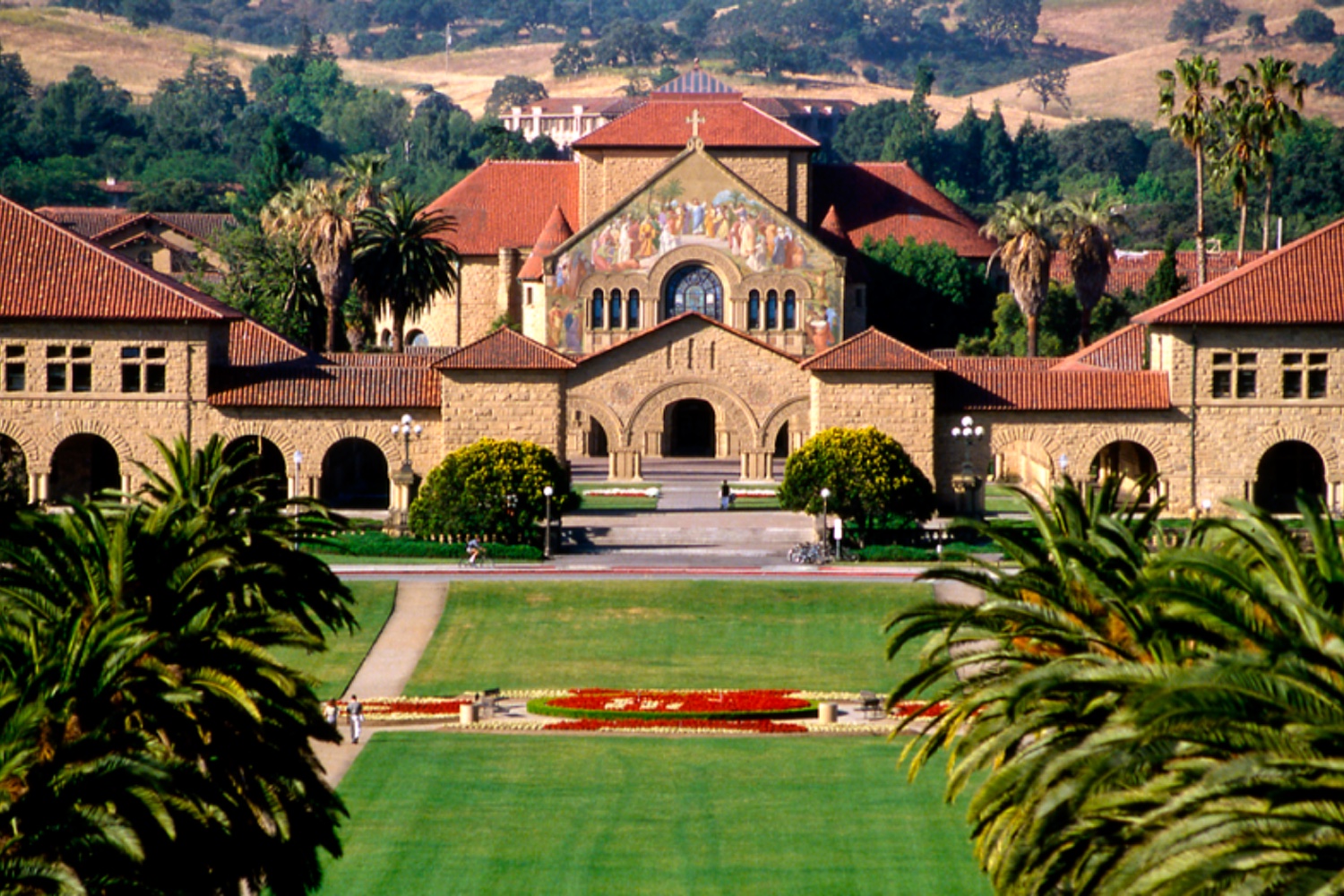 La estrecha relación de Google con la Universidad de Stanford